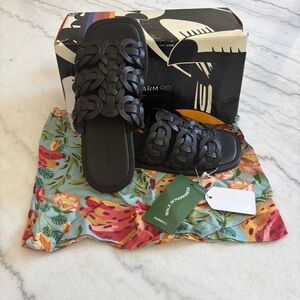 FARM Rio Black Circles Flat Slide Sandals Size 6